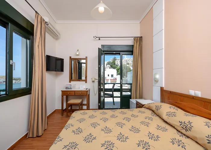 Отель Coronis Naxos City