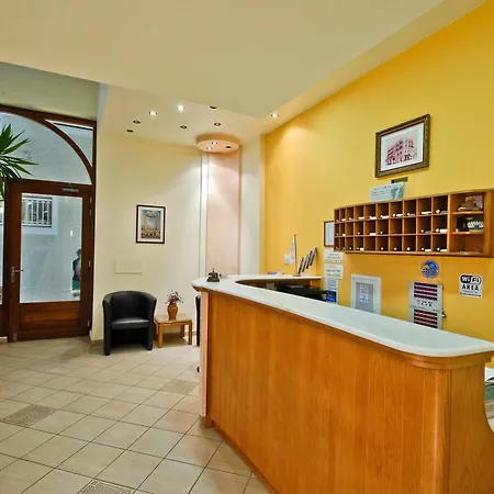 卡洛尼斯酒店 2* Naxos City